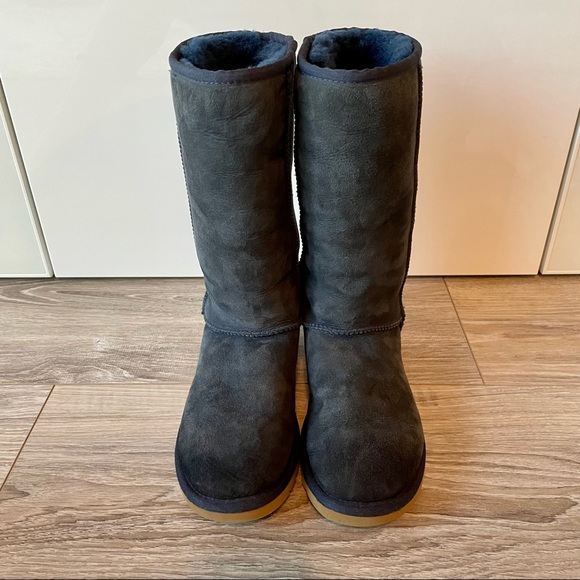 UGG Tall Boots Women's Size 6 - Picture 2 of 10